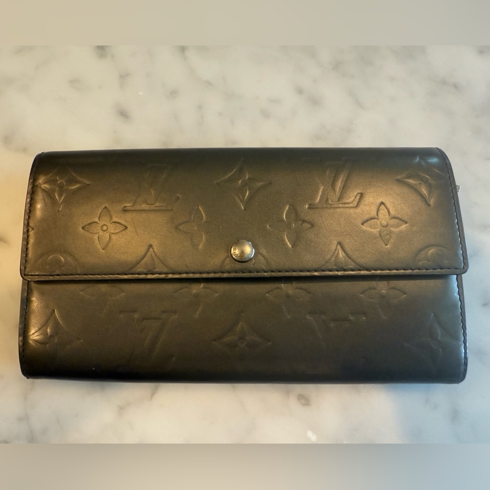 Louis Vuitton Matte Vernis Sarah Monogram Wallet w/COA